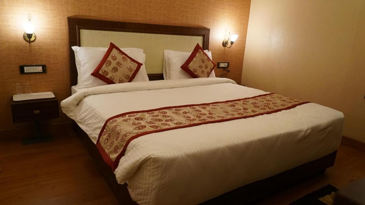 Hotel Sukh Mehal Jalandhar Exterior foto